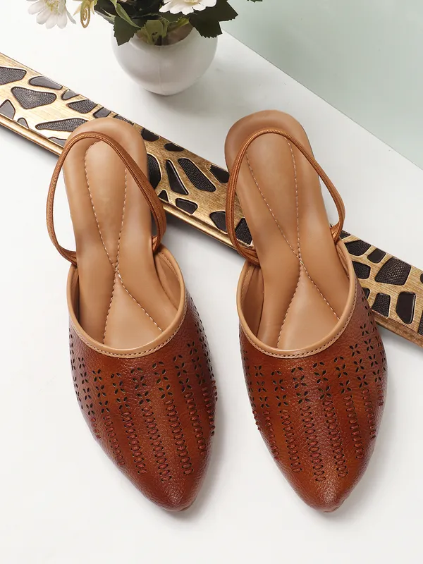 Trendy_Laser-Cut_Womenï¿½s_Flats_with_Elastic_Back_Strap_and_Cushioned_Insole_for_Daily_Comfort