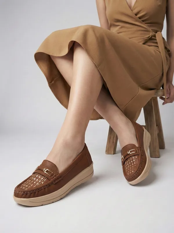 everyday_style_with_these_Womens_slip-on_loafers,