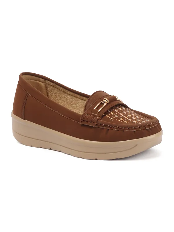 everyday_style_with_these_Womens_slip-on_loafers,