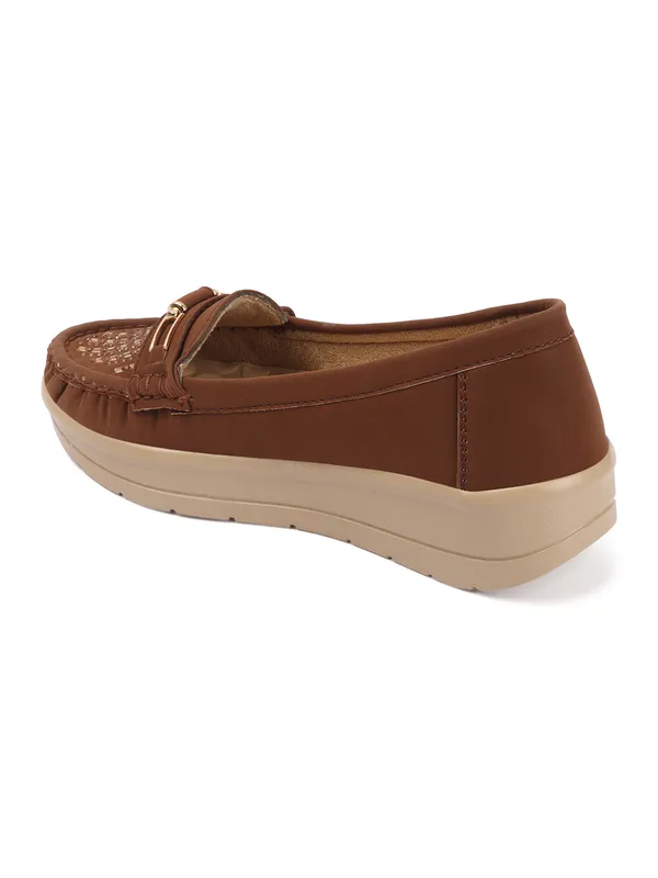 everyday_style_with_these_Womens_slip-on_loafers,