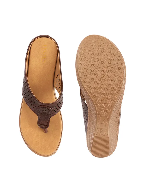 Stylish_Wedge_Heel_Sandals_for_Women_with_Toe_Ring_Design