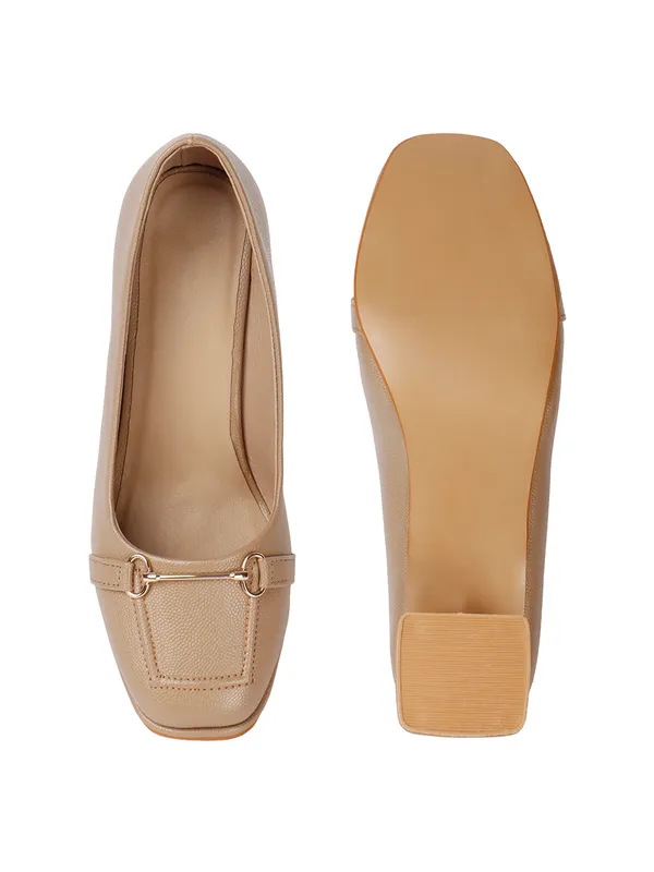 Elegant_Block_Heels_for_Office,_Formal_Events_&_Chic_Everyday_Outfits_with_Textured_Finish