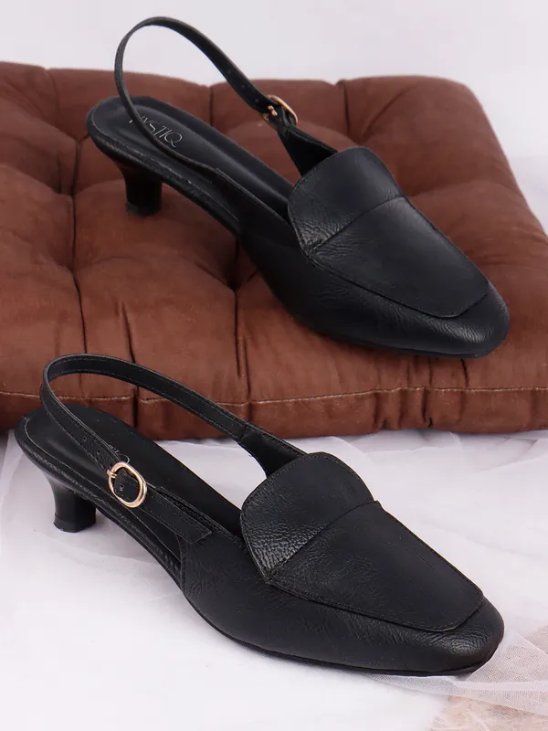 Elegant_Slingback_1.5_inch_Heels_with_Low_Kitten_Heel,_Loafer-Style_Front,_and_Adjustable_Buckle_Strap_for_Stylish_Comfort