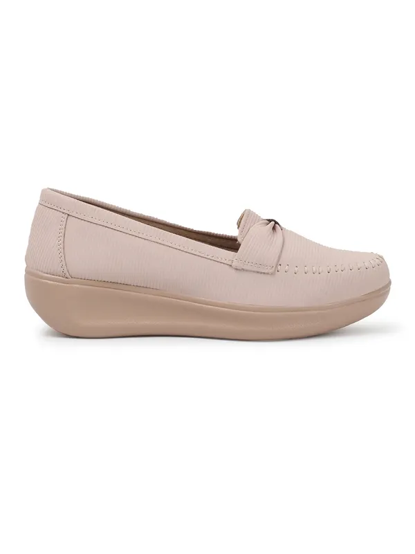 Classic_Loafers_with_Comfortable_Cushioned_Sole_and_Stylish_Design_for_Everyday_Wear