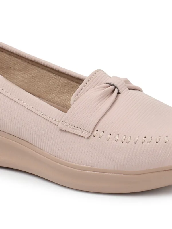 Classic_Loafers_with_Comfortable_Cushioned_Sole_and_Stylish_Design_for_Everyday_Wear