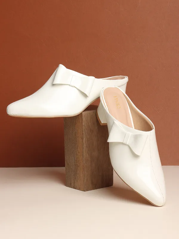 Stylish_Glossy_Bow_Mules_for_Women_with_Comfortable_Block_Heel_and_Slip-On_Design