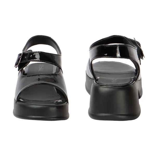 Trendy_Beige_Platform_Sandals_with_Buckle_Detail_and_Block_Heel