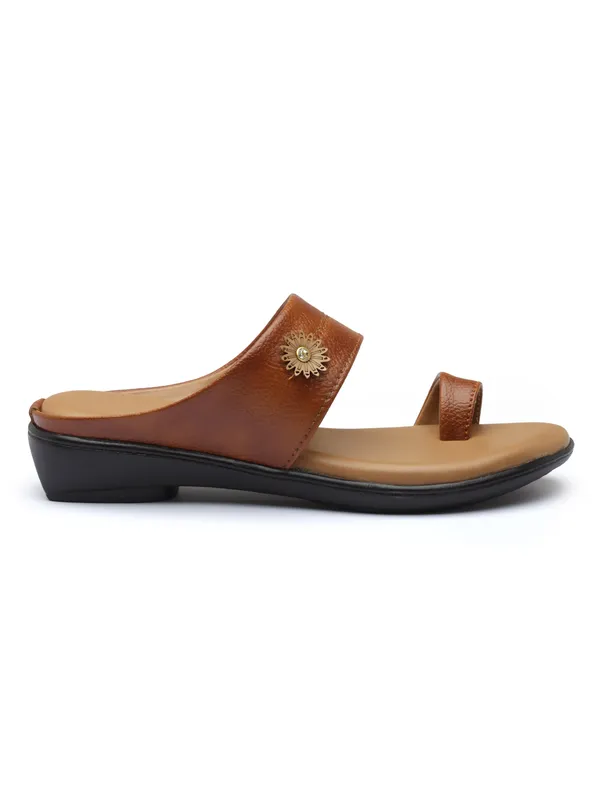 Elegant_Womenï¿½s_Toe_Loop_Sandals_with_Stylish_Floral_Ornament_and_Cushioned_Comfort_Sole