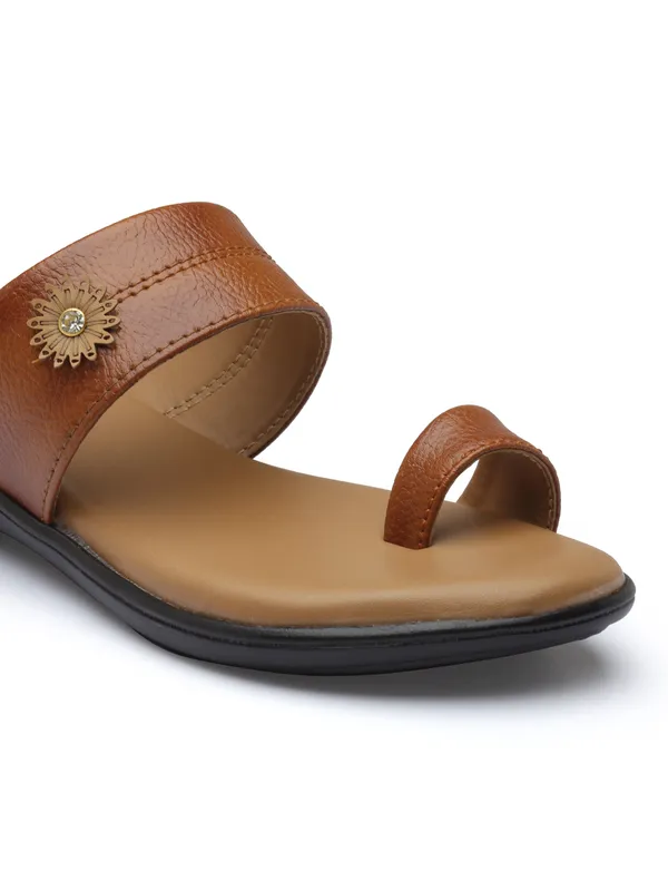 Elegant_Womenï¿½s_Toe_Loop_Sandals_with_Stylish_Floral_Ornament_and_Cushioned_Comfort_Sole