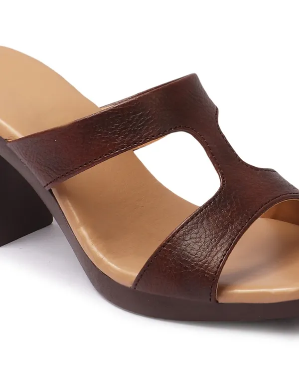 Stylish_Block_Heel_Sandal_for_Women_with_Cut_Design_and_Comfortable_Cushioned_Footbed