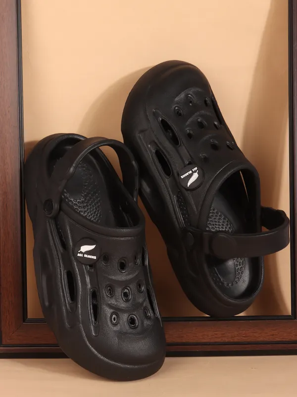 Lightweight_EVA_Clog_Men_Sandals_with_Adjustable_Back_Strap_and_Anti-Skid_Sole_for_Daily_Comfort