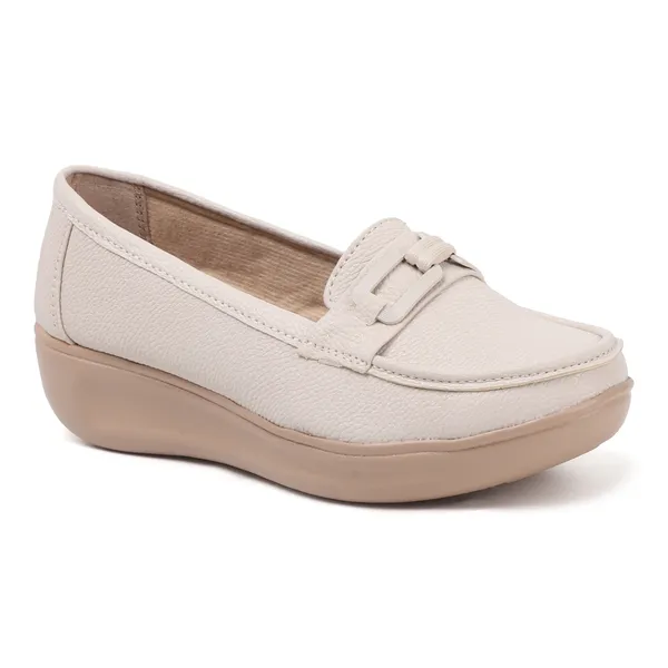 Classic_Loafers_with_Comfortable_Cushioned_Sole_and_Stylish_Buckle_Design_for_Everyday_Wear