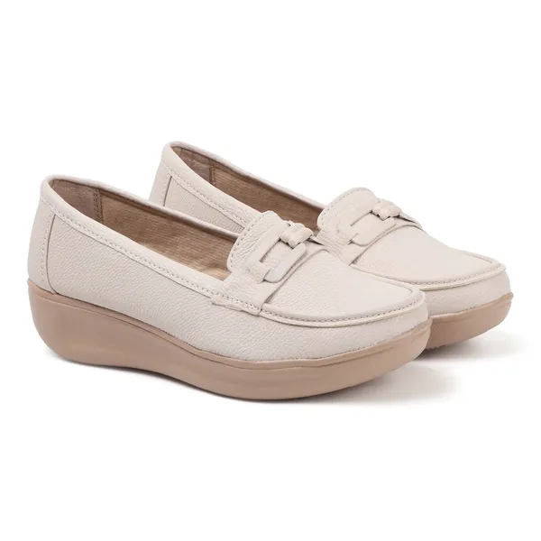 Classic_Loafers_with_Comfortable_Cushioned_Sole_and_Stylish_Buckle_Design_for_Everyday_Wear