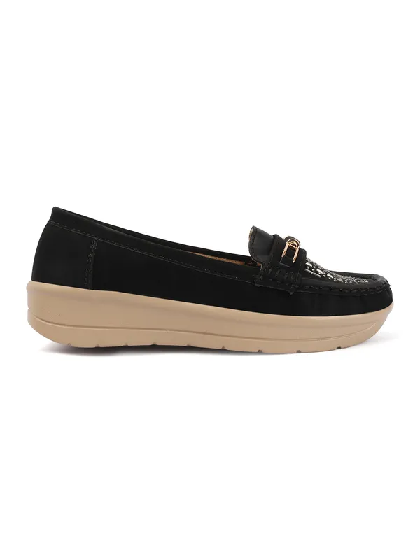 everyday_style_with_these_Womens_slip-on_loafers,