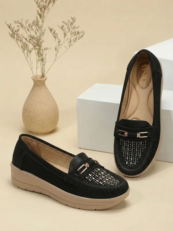 everyday_style_with_these_Womens_slip-on_loafers,