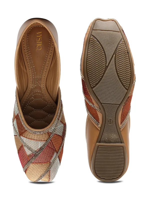 Trendy_Embroidered_Womenï¿½s_Ethnic_Jutti_with_Comfortable_Insole_and_Traditional_Craft_Detailing