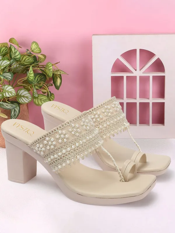 Cream_Synthetic_Casual_3_inch_Heel_Sandal_For_Women