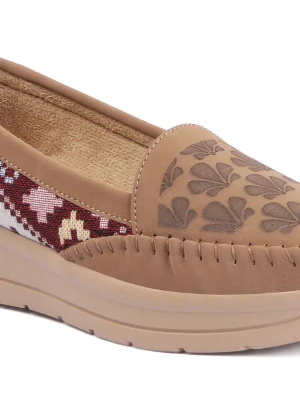 everyday_style_with_these_Womens_slip-on_loafers,