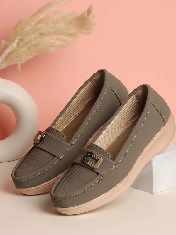 Brown_Knit_Fabric_Casual_Loafers_For_Women__1.5_inch_Loafers_heel