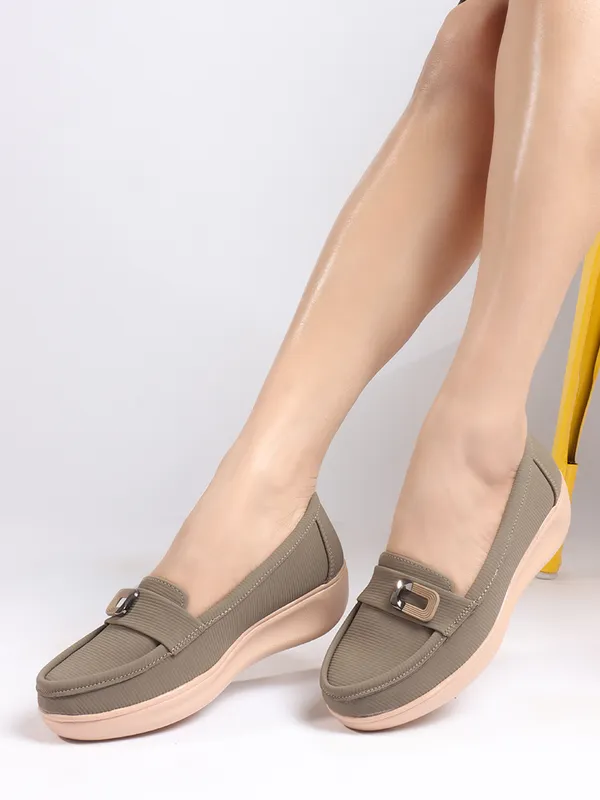 Brown_Knit_Fabric_Casual_Loafers_For_Women__1.5_inch_Loafers_heel
