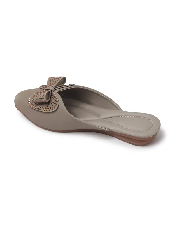 Stylish_Slip-On_Flats_with_Embellished_Bow_Design_for_Women_ï¿½_Elegant_Comfort_Footwear