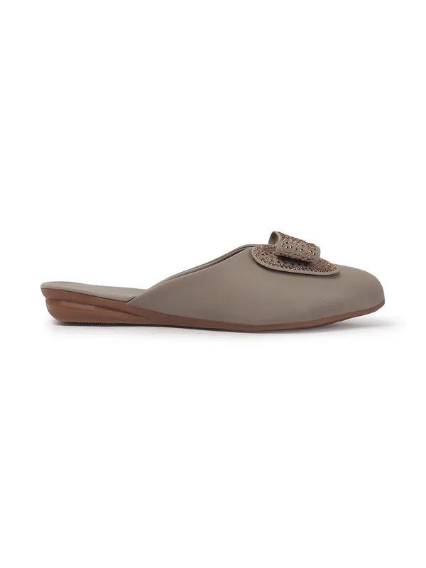 Stylish_Slip-On_Flats_with_Embellished_Bow_Design_for_Women_ï¿½_Elegant_Comfort_Footwear