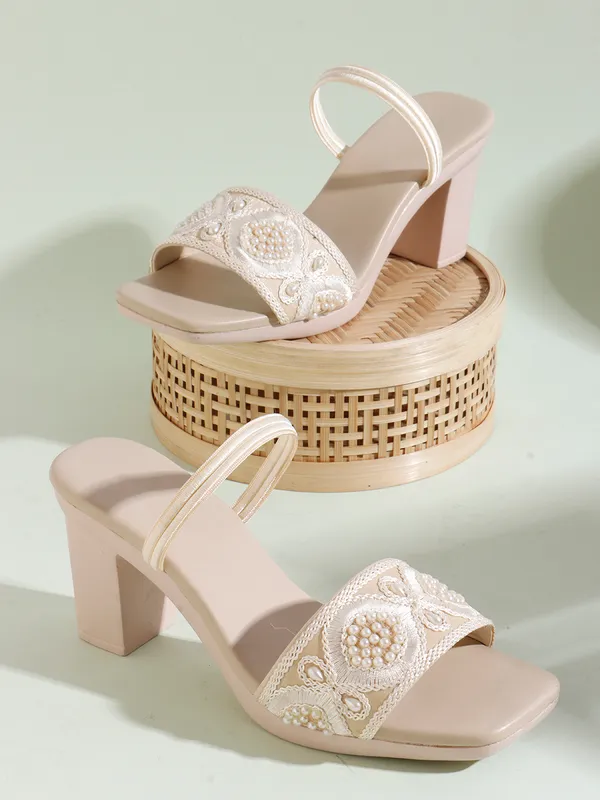 Ethnic_Block_Heeled_Sandals_with_Back_Strap_and_Pearl_Embroidery_for_Festive_and_Traditional_Outfits