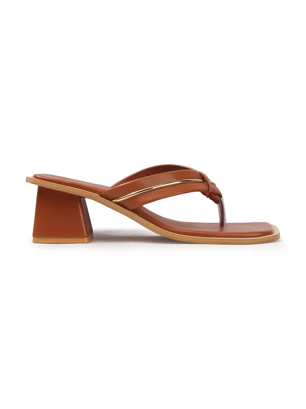 Trendy_Toe-Ring_Block_Heel_Sandals_for_Women_with_Elegant_Gold_Strap_Design