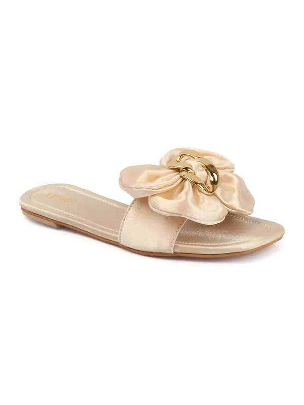 Women�s_Slip-On_Flats_with_Bow_Detail_&_Gold_Chain_Accent