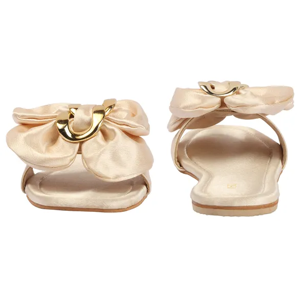 Women�s_Slip-On_Flats_with_Bow_Detail_&_Gold_Chain_Accent