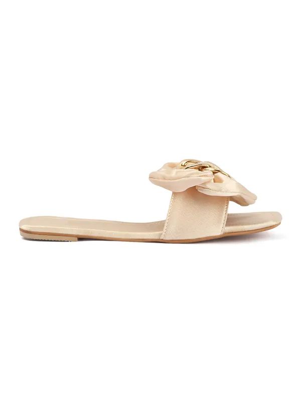 Women�s_Slip-On_Flats_with_Bow_Detail_&_Gold_Chain_Accent