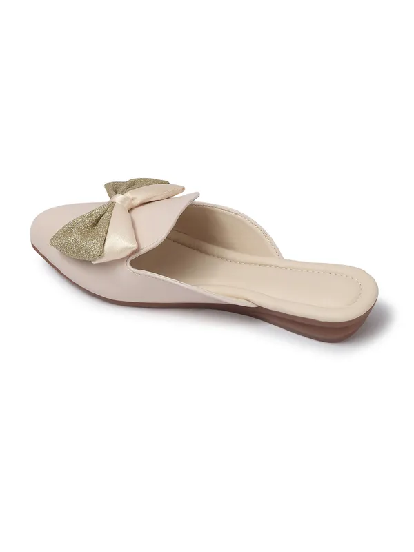 Elegant_Flat_Mules_for_Women_with_Golden_Bow_Accent_and_Soft_Cushioned_Insole_for_Daily_Comfort