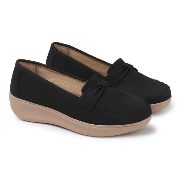 Classic_Loafers_with_Comfortable_Cushioned_Sole_and_Stylish_Design_for_Everyday_Wear