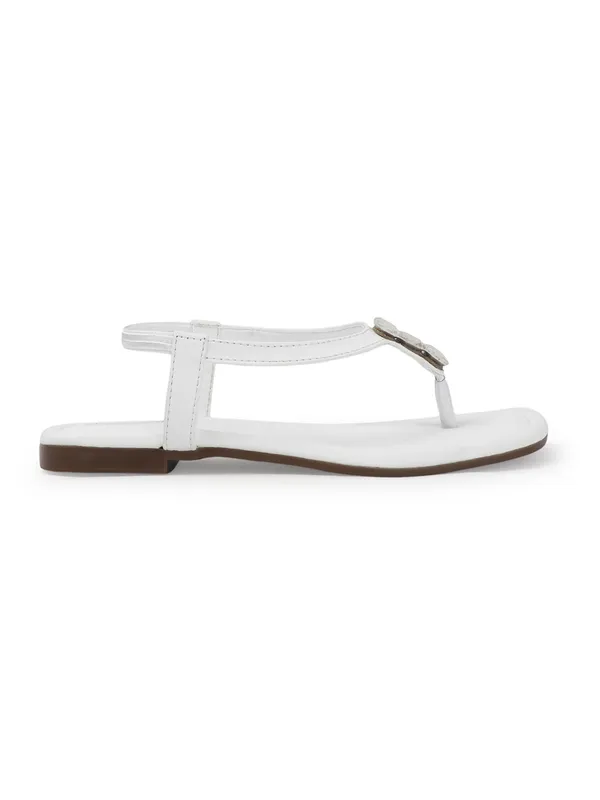 Trendy_Flat_Sandals_with_Crystal_Embellished_Strap_for_Women_�_Elegant_Everyday_Comfort_Footwear