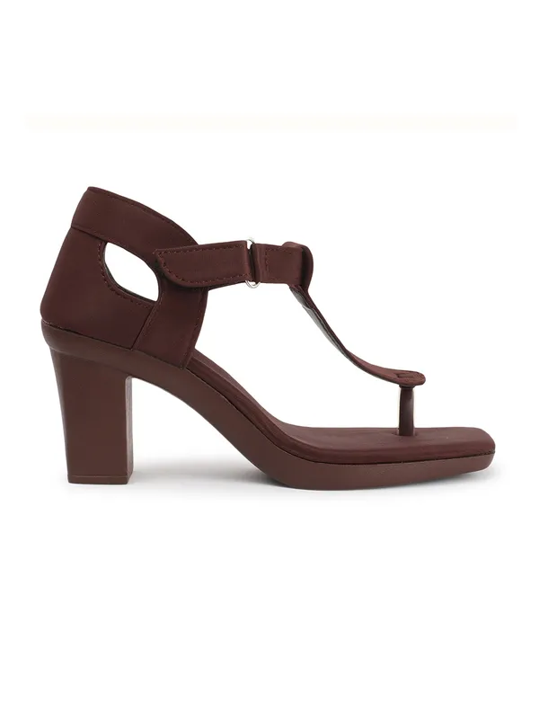 Elegant_Toe-Ring_Block_Heel_Sandals_for_Women_with_Adjustable_Strap