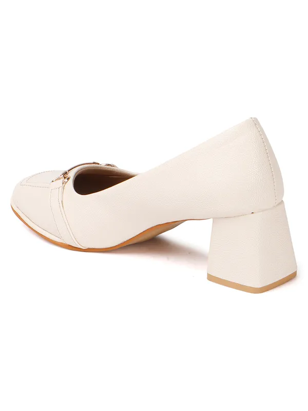 Elegant_Block_Heels_for_Office,_Formal_Events_&_Chic_Everyday_Outfits_with_Textured_Finish