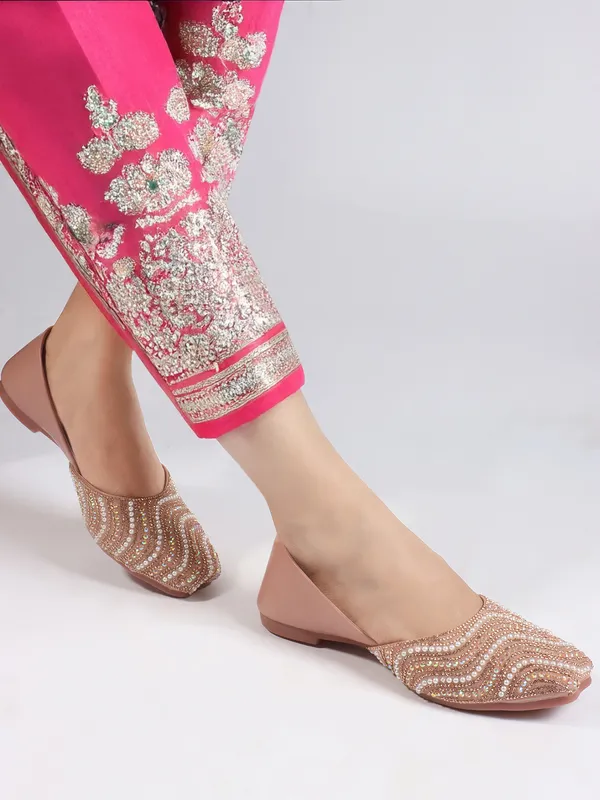 Elegant_Embellished_Flat_Jutti_with_Pearl_and_Crystal_Detailing_for_Women