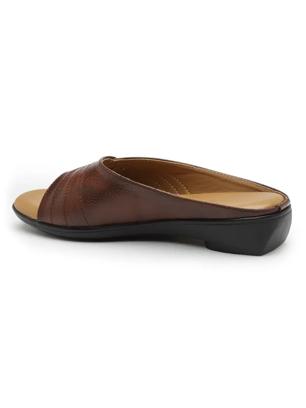 Stylish_Comfort_Slip-On_Flats_for_Women_with_Soft_Cushion_Sole_and_Trendy_Toe_Design
