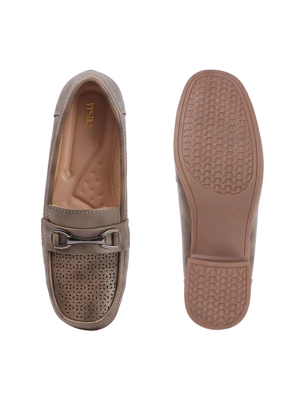 Women�s_Textured_Loafers
