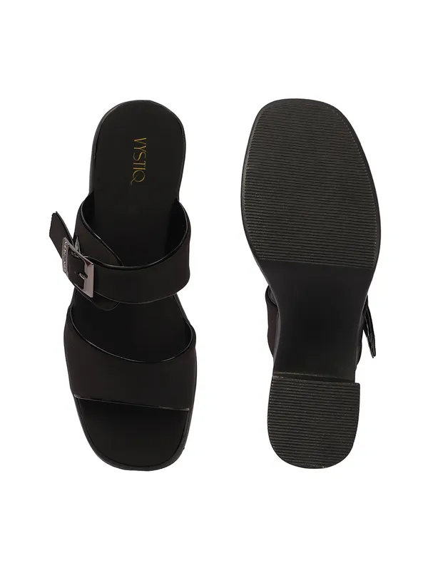 Elegant_Heel_Sandals_with_Comfortable_Sole_and_Stylish_Ethnic_Design
