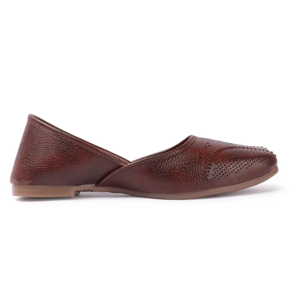 Traditional_handcrafted_leather_juttis_1.5_inch_Heel_featuring_a_square_toe_design,_intricate_perforations,_and_a_rich_brown_finish_for_ethnic_elegance.