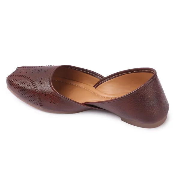 Traditional_handcrafted_leather_juttis_1.5_inch_Heel_featuring_a_square_toe_design,_intricate_perforations,_and_a_rich_brown_finish_for_ethnic_elegance.