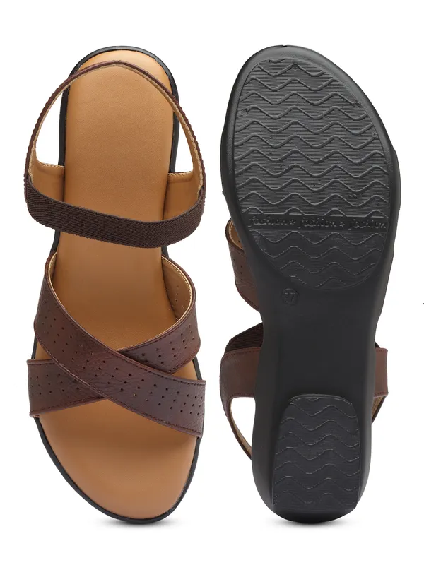 Stylish_Womenï¿½s_Criss-Cross_Strap_Sandal_with_Cushioned_Insole_and_Low_Heel_for_Daily_Comfort
