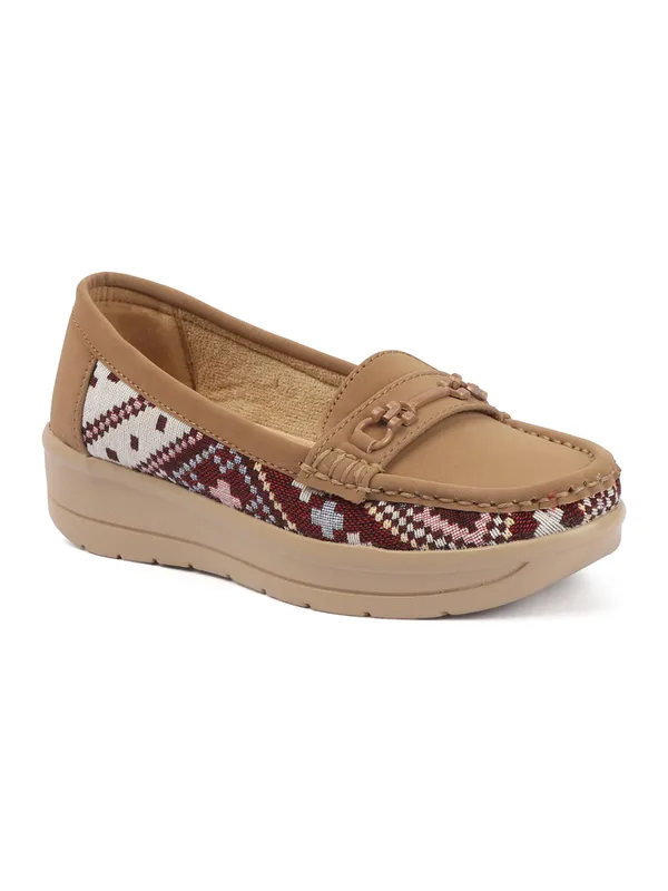 everyday_style_with_these_Womens_slip-on_loafers,