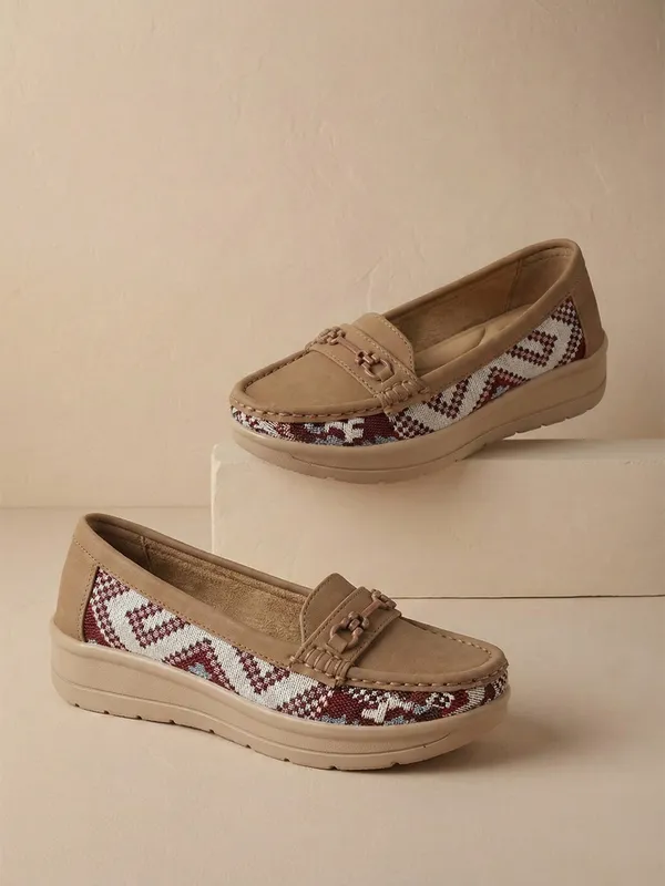 everyday_style_with_these_Womens_slip-on_loafers,