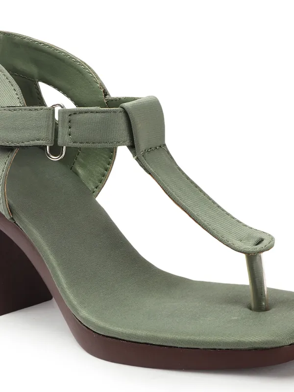 Elegant_Toe-Ring_Block_Heel_Sandals_for_Women_with_Adjustable_Strap