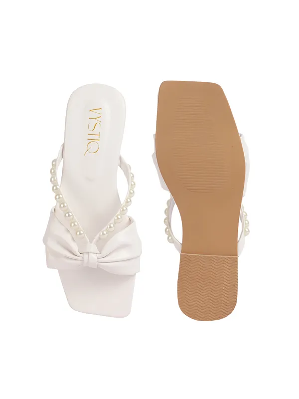 White_Synthetic_Leather_Casual_Slipper_For_Women