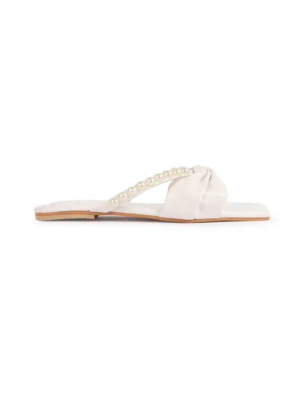 White_Synthetic_Leather_Casual_Slipper_For_Women