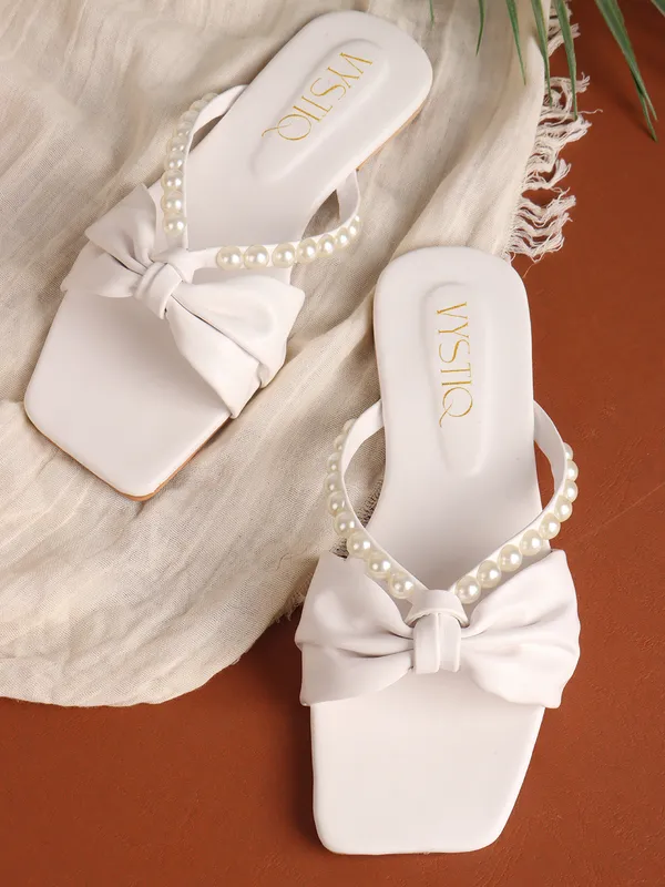 White_Synthetic_Leather_Casual_Slipper_For_Women