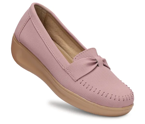 Step_into_effortless_style_and_all-day_comfort_with_these_elegant_wedge_heel_loafers